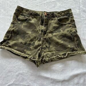 No boundries Camo Green Women's Junior Shorts size 13
